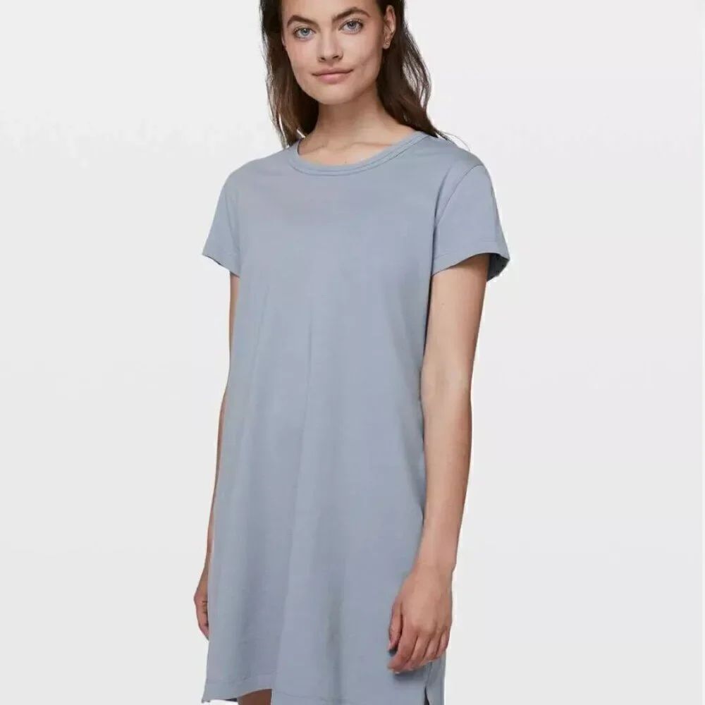 Lululemon Day Tripper chambray blue performance dress NWOT size 2